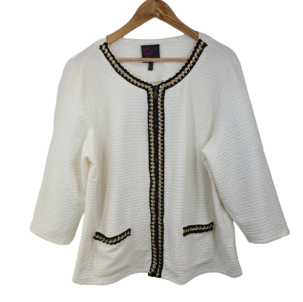 CARSON KRESSLEY Suit Jacket White Zip Front Gold Link Black Crochet Trim | 1X